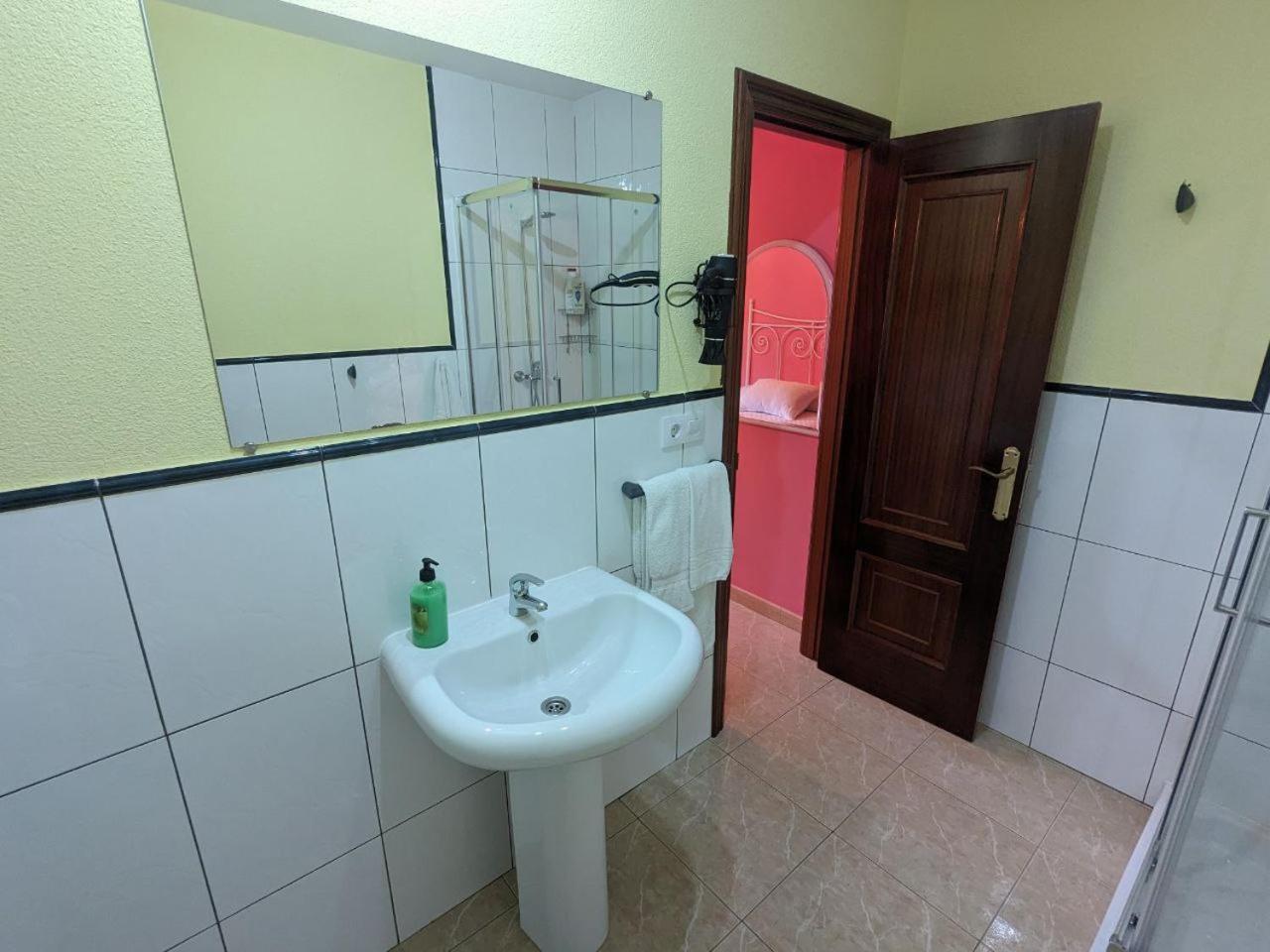 Hotel Vivienda Turistica Vacacional Maricarmen Arou Zewnętrze zdjęcie